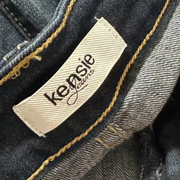 Kenzie Ankle Biter Classic Skinny Jeans Dark Wash NWOT Size 4 Mid Rise Classic - Picture 4 of 13